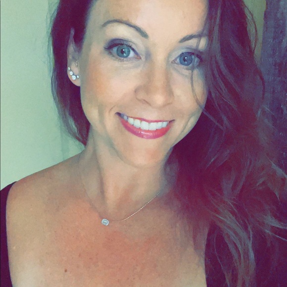 Meet your Posher! - Picture 1 of 1